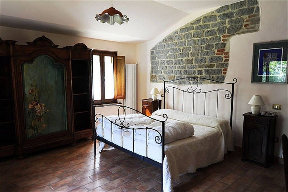 Agriturismo La Ferraia Pianello  Buitenkant foto