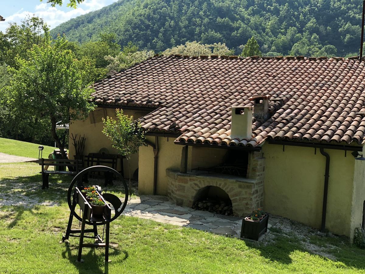 Agriturismo La Ferraia Pianello  Buitenkant foto