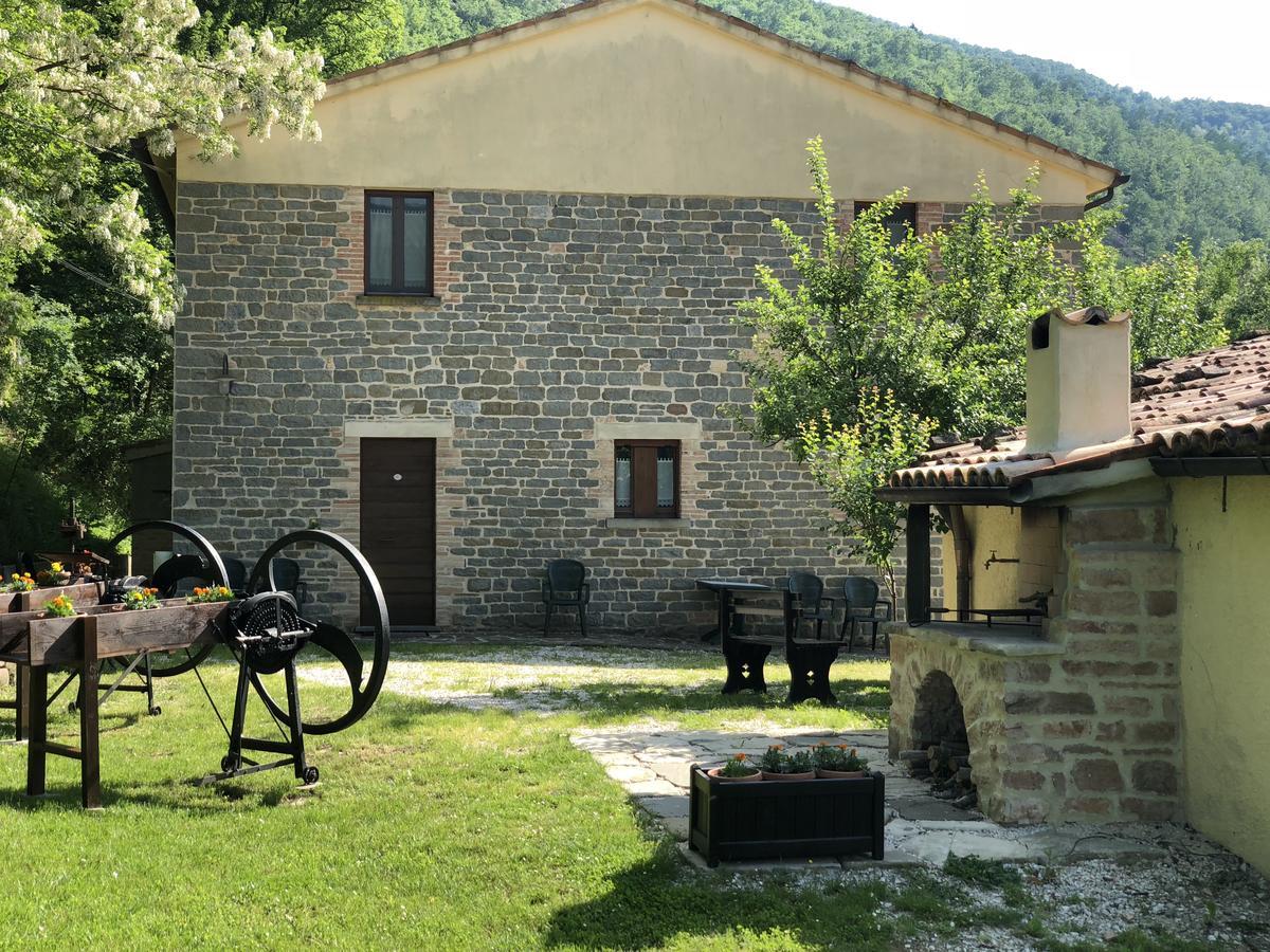Agriturismo La Ferraia Pianello  Buitenkant foto