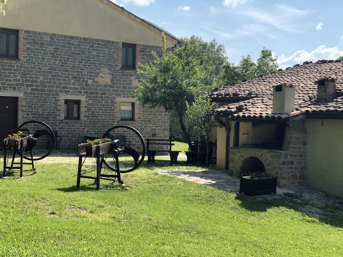 Agriturismo La Ferraia Pianello  Buitenkant foto