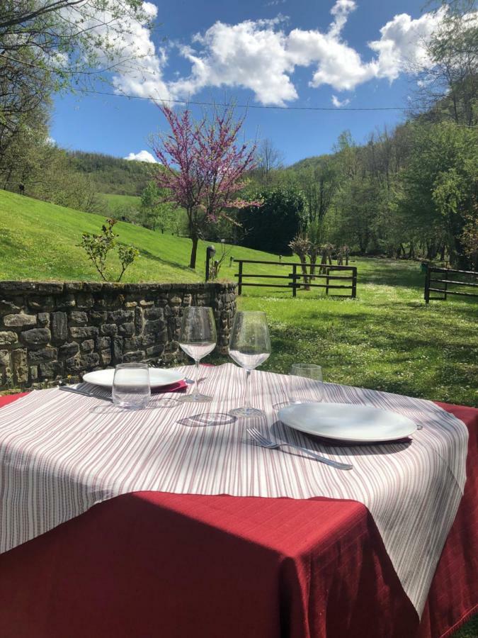 Agriturismo La Ferraia Pianello  Buitenkant foto